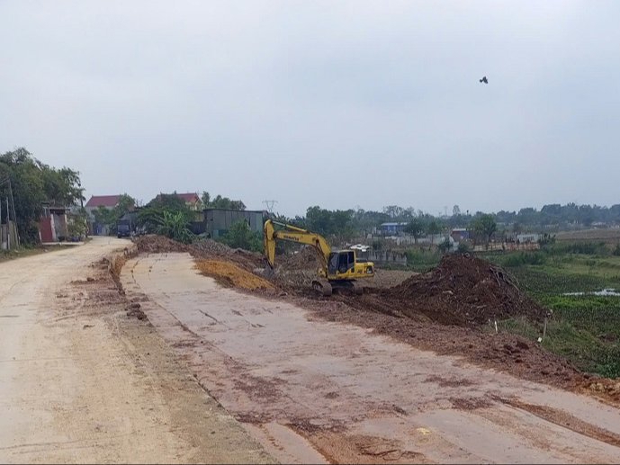 Đa Phúc cải tạo đê phục vụ đời sống và sản xuất của người dân