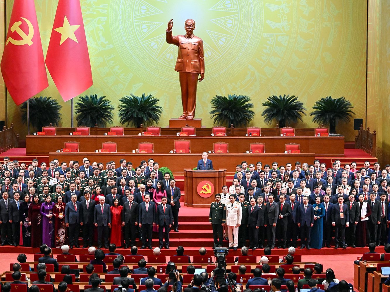 Đại hội XIV của Đảng bế mạc: Kêu gọi toàn dân, toàn quân khơi dậy khát vọng phát triển đất nước