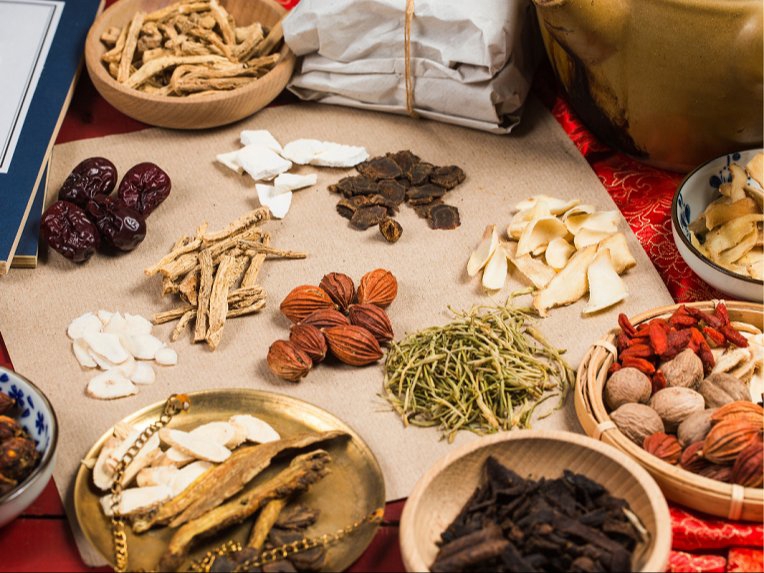 Đẩy mạnh phát triển nền y học cổ truyền Việt Nam trong giai đoạn mới