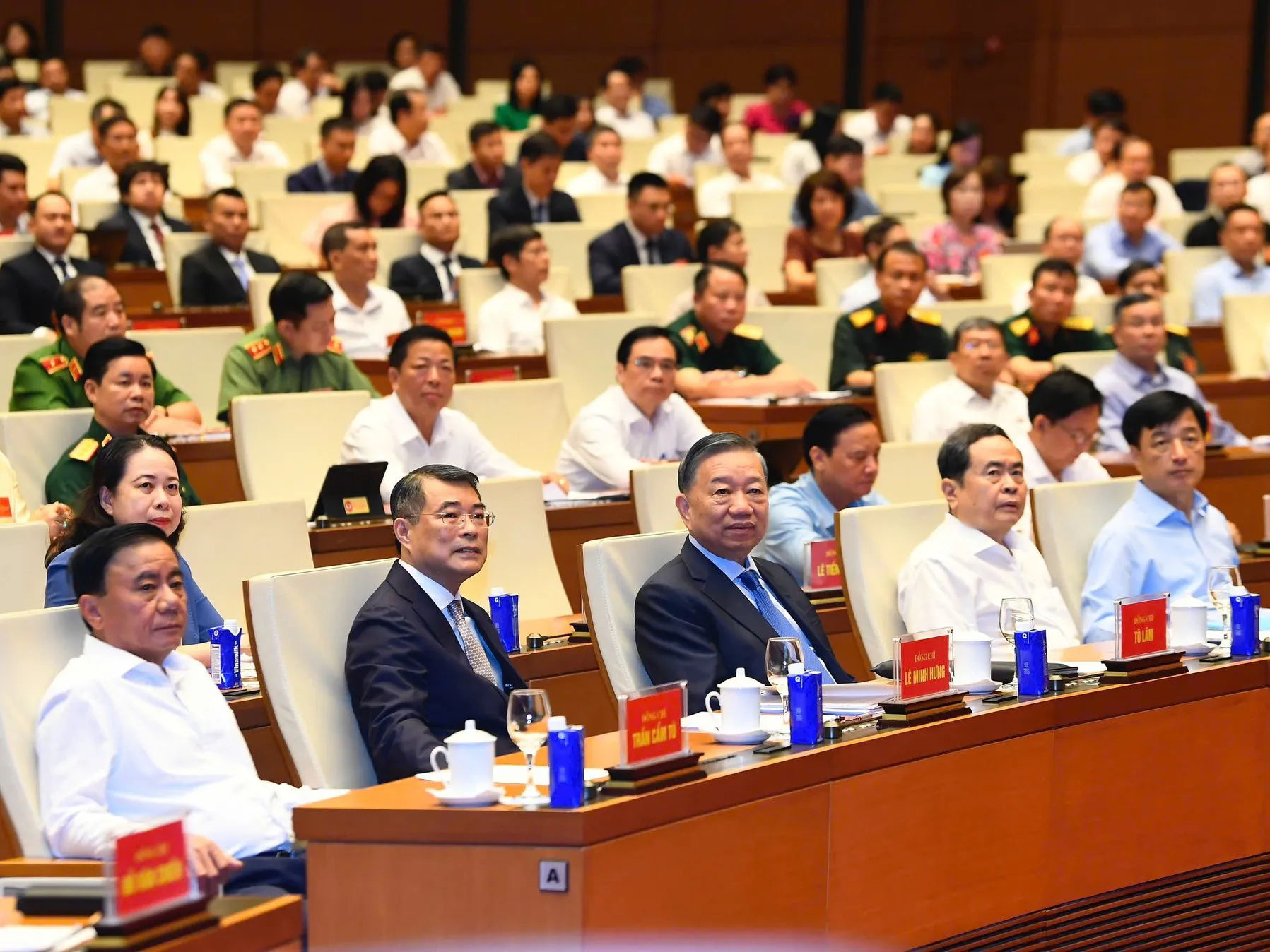 Gần 2,1 triệu đại biểu tham dự Hội nghị toàn quốc quán triệt và triển khai Nghị quyết của Bộ Chính trị về phát triển kinh tế có vốn đầu tư nước ngoài