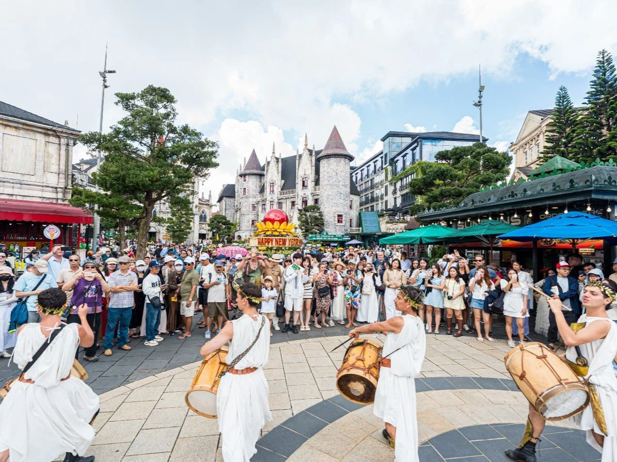 Không chỉ có Lễ hội hoa Tulip trên đỉnh Bà Nà, đây mới là lý do khiến Đà Nẵng hút khách trong tháng 3