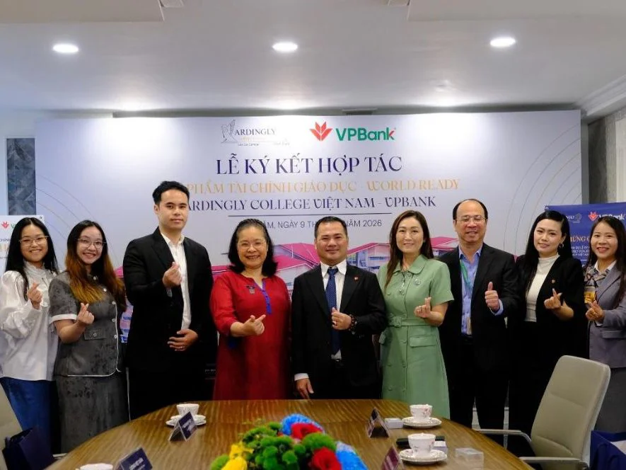  Lễ ký kết hợp tác giữa đơn vị giáo dục và Ngân hàng