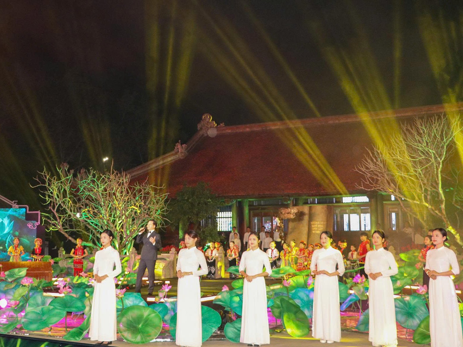 Nghệ An: Tự hào cầu truyền hình “Hai tay xây dựng một sơn hà” 