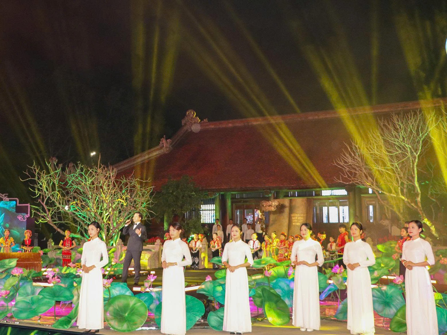 Nghệ An: Tự hào cầu truyền hình “Hai tay xây dựng một sơn hà” 