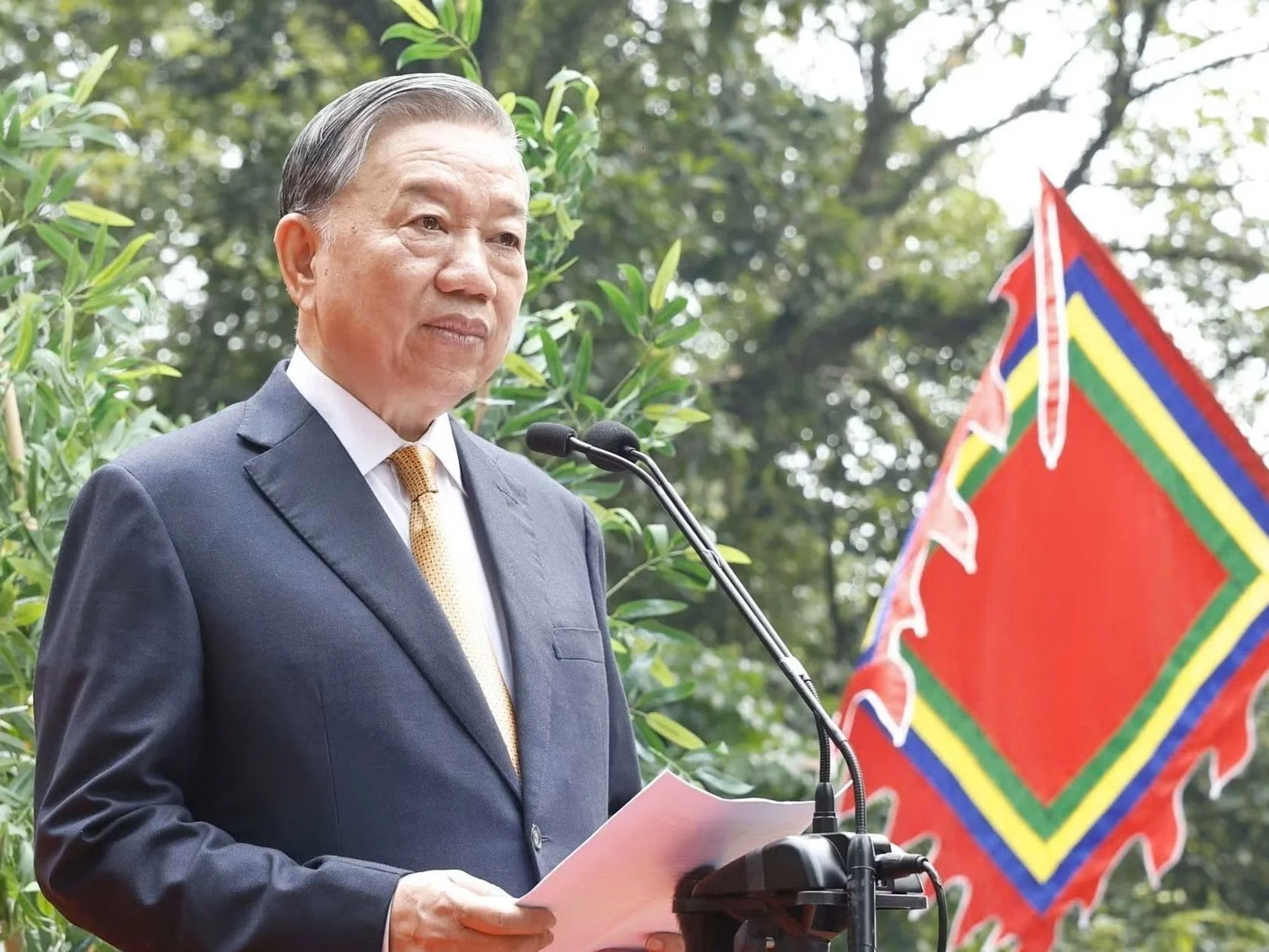 Thế hệ trẻ phải làm cho đất nước phát triển hơn, nhân văn hơn (*)