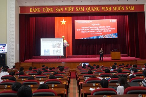 Định hướng chọn ngành, nghề cho học sinh THPT nhằm nâng cao cơ hội việc làm