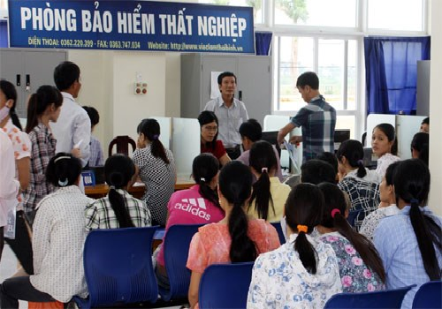 Cử nhân thất nghiệp: Do ảo tưởng về bản thân?