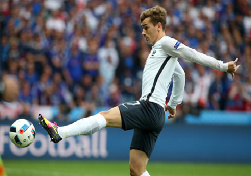 Griezmann gia hạn hợp đồng với Atletico tới năm 2021