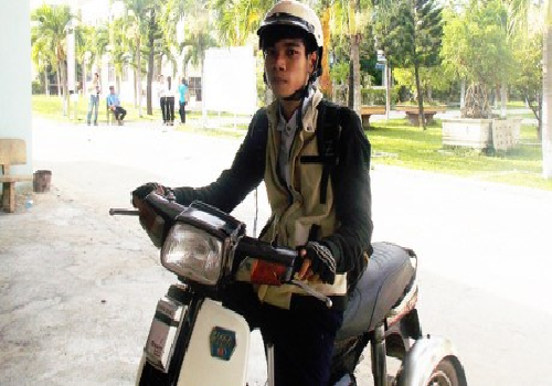 Nam sinh khuyết tật ước mơ trở thành kỹ sư Công nghệ thông tin 