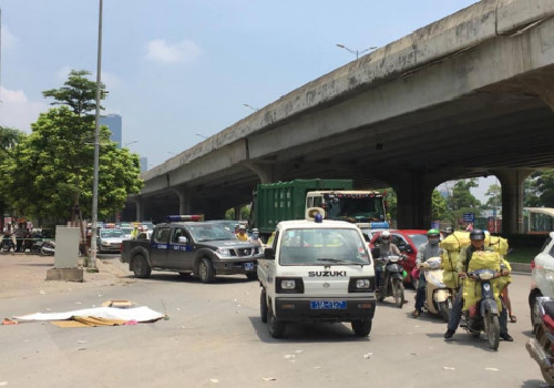 Hà Nội: Xe hổ vồ cán chết người rồi bỏ chạy