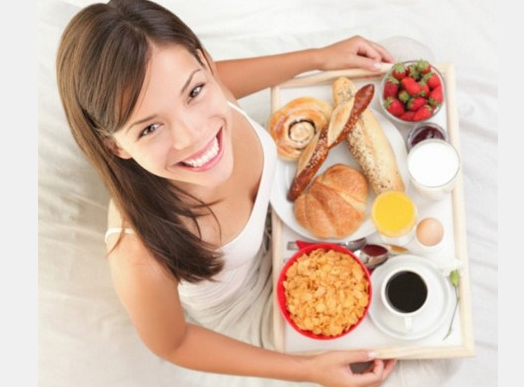 Đánh răng trước khi ăn sáng, sai lầm hơn 80% người mắc phải