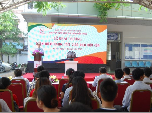 Mở văn phòng giao dịch một cửa online phục vụ sinh viên