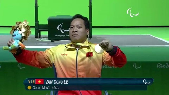 Paralympics: Lê Văn Công giành HCV đầu tiên cho Việt Nam