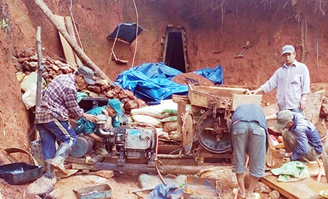 Vàng tặc vẫn lộng hành tại các huyện miền núi Quảng Nam