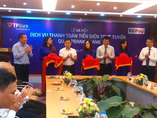 Hà Nội thực hiện thanh toán tiền điện liên tuyến linh hoạt