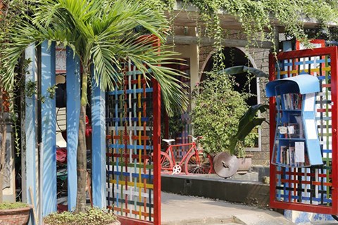 Tủ sách tung tăng