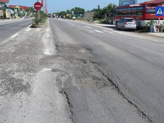 Nghệ An: Ẩn họa từ những vệt lún sâu trên đường nghìn tỷ
