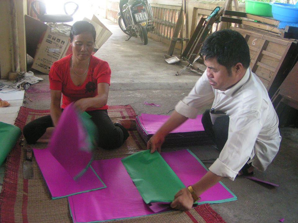 Câu chuyện về ông giám đốc đi bằng… tay