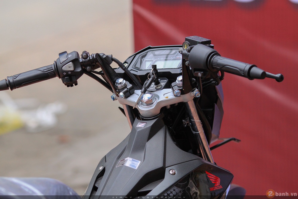 Honda Sonic 2017 chính thức có mặt tại Sài Gòn với mức giá hấp dẫn