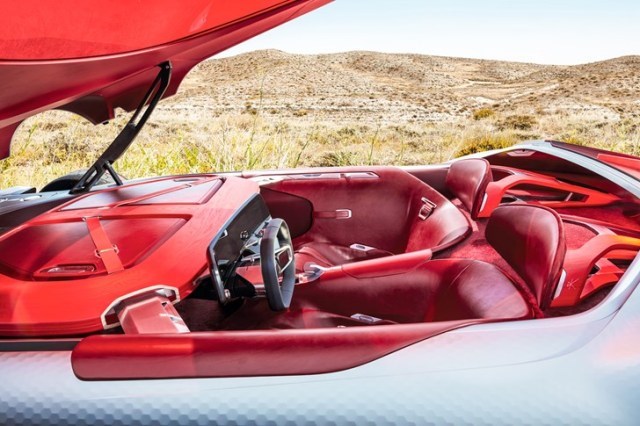 Xe điện Renault Zoe thiết lập kỷ lục sạc một lần đi được 400km