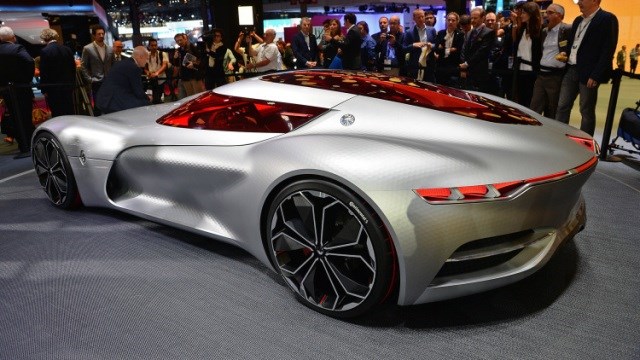 Xe điện Renault Zoe thiết lập kỷ lục sạc một lần đi được 400km