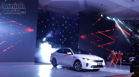 Thaco ra mắt mẫu xe sedan cao cấp Kia Optima mới giá 900 triệu đồng