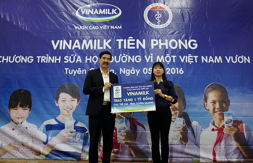 Vinamilk tiên phong trong sữa học đường, vì một Việt Nam vươn cao