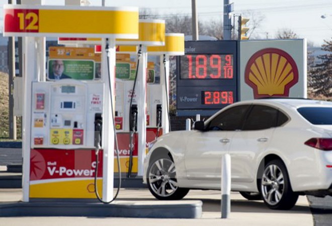 Giá dầu tăng 2% sau khi dự trữ dầu của Mỹ bất ngờ giảm