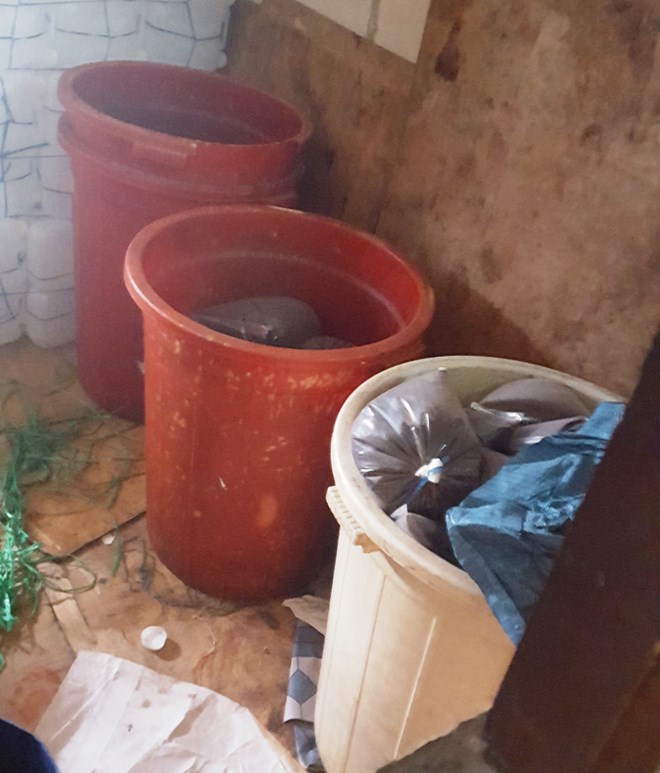 Kinh hoàng công nghệ sản xuất tương ớt 'ba không', nguyên liệu Trung Quốc