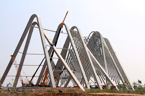 Quảng Ninh lên tiếng vụ xây cổng chào khổng lồ 198 tỷ đồng