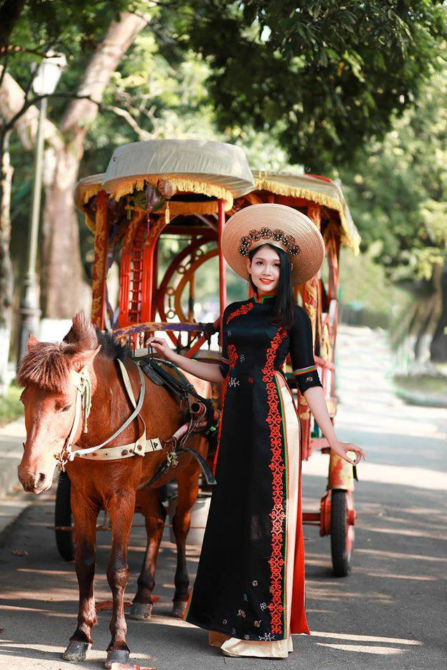  Ngày hội của những tà áo dài quyến rũ