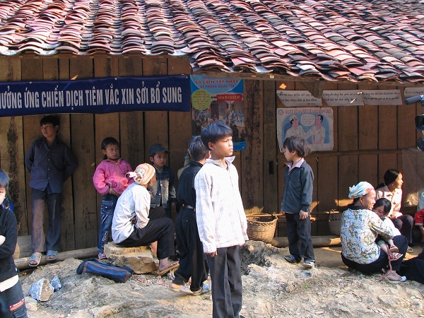 Suy dinh dưỡng ở trẻ em: Nguyên nhân từ đói nghèo