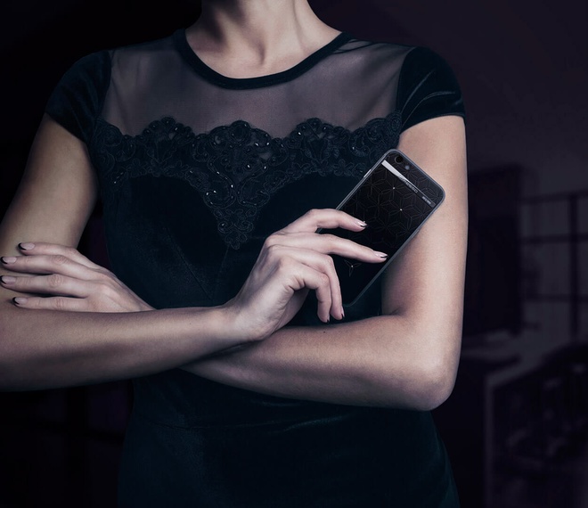 iPhone 7 phiên bản đặc biệt cho phái nữ giá 7.200 USD