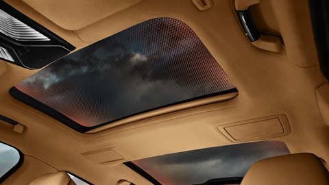 BMW 7 series Rose Quartz: Sang trọng và đẳng cấp