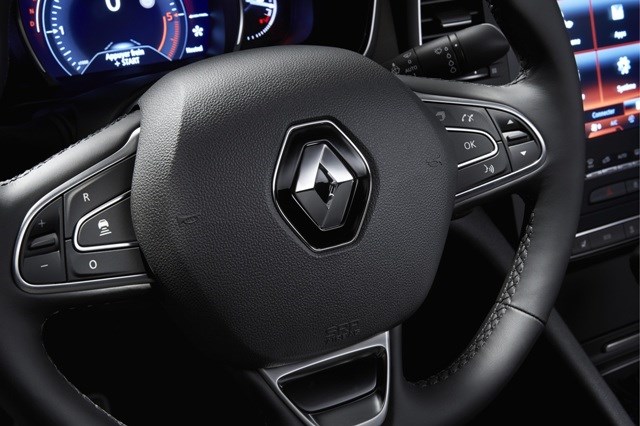 Renault mang 'Một ngày ở Paris' cùng xe TALISMAN tới VIMS 2016 Sài Gòn