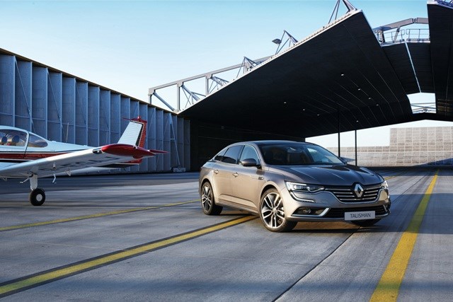 Renault mang 'Một ngày ở Paris' cùng xe TALISMAN tới VIMS 2016 Sài Gòn