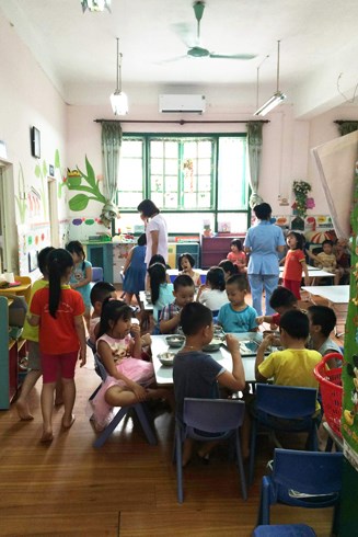 Phản ánh của phụ huynh học sinh: Thu tự nguyện đang bị biến tướng