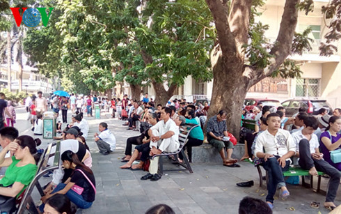 Di dời trường học, bệnh viện ra khỏi nội đô: Vì sao không nhúc nhích?