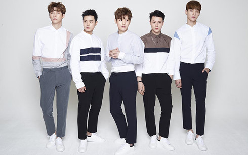 Nhóm nhạc Hàn Quốc sang Việt Nam ủng hộ phim của Ngọc Thanh Tâm