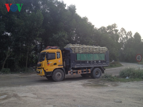 Trạm cân không hoạt động, xe quá tải mặc sức hoành hành