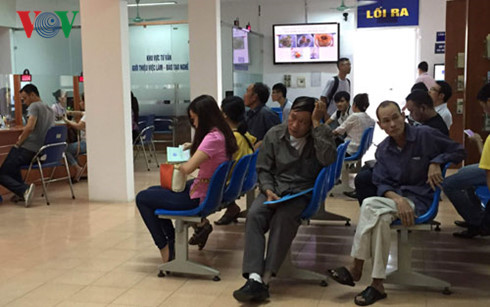 Cuối năm, hàng chục nghìn người xin trợ cấp thất nghiệp