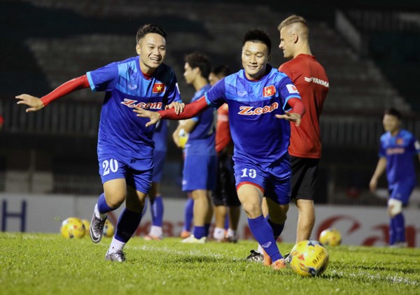 Tuấn Anh đối diện nguy cơ không được ra sân trong trận gặp Myanmar