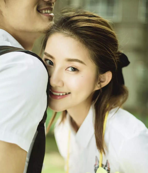 Khổ tâm khi cô bạn gái xinh xắn, giỏi giang nhưng lại hay chửi tục