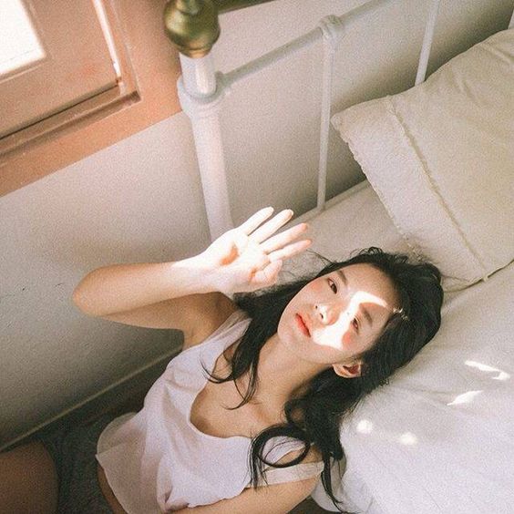 Đừng vì sợ cô đơn mà nắm vội một bàn tay