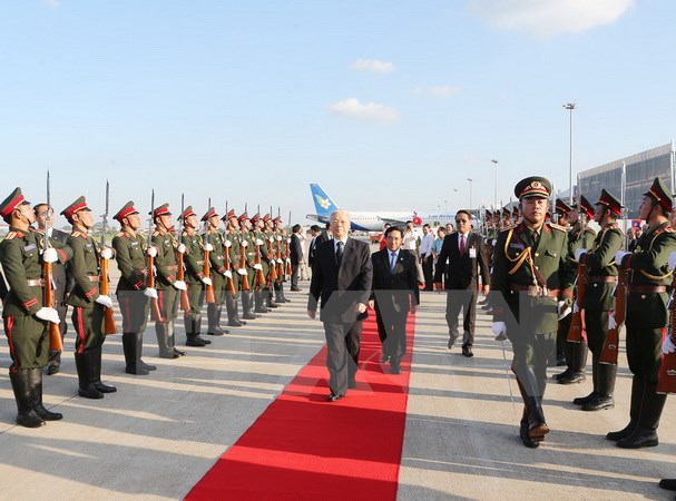 Tổng bí thư: Tình hữu nghị Việt - Lào có một không hai trên thế giới