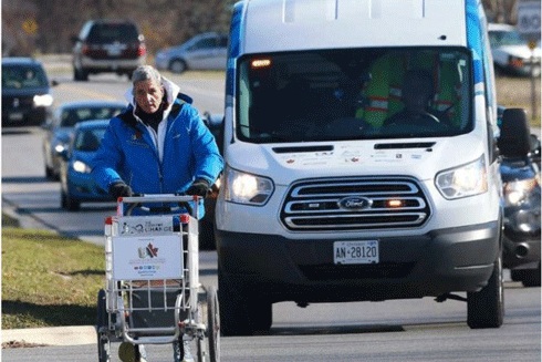 Đi bộ 9.000 km để gây quỹ