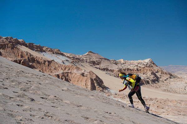 Cô gái Việt Nam trở thành người phụ nữ châu Á đầu tiên chạy bộ qua 4 sa mạc