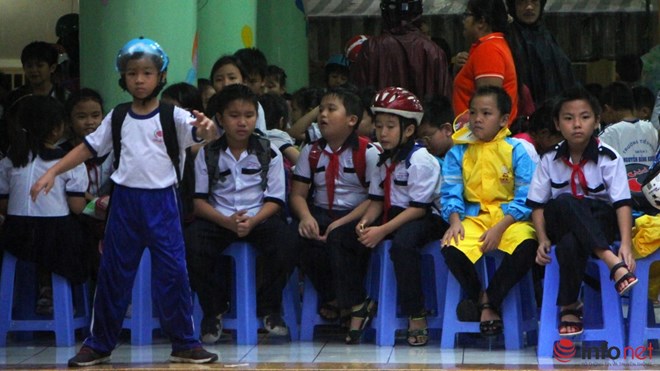 TP.HCM: Hàng trăm ngàn học sinh đang học thêm