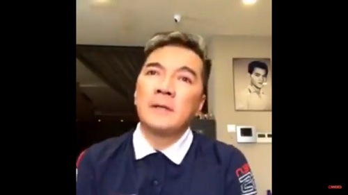 Đàm Vĩnh Hưng live stream công khai chuyện mẹ ruột nợ hàng chục tỷ đồng