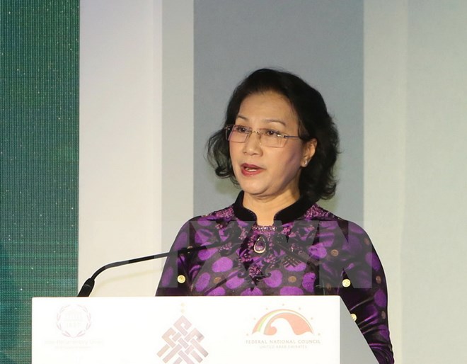 Chủ tịch Quốc hội gặp gỡ cộng đồng người Việt Nam tại UAE